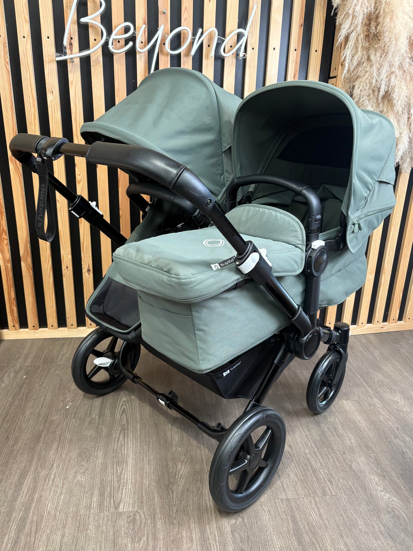 PRE LOVED Bugaboo Donkey5 Duo Bundle - Forest Green