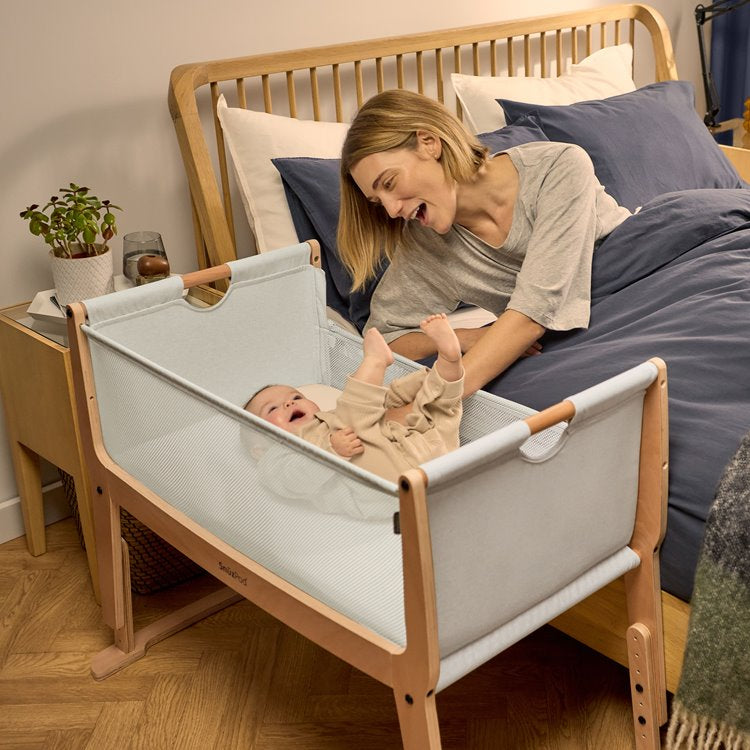 SnuzPod Studio Bedside Crib - Stockholm (Natural)