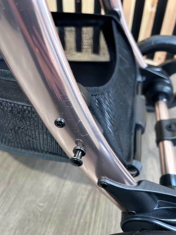 PRE LOVED egg Pushchair + Footmuff - Diamond Black