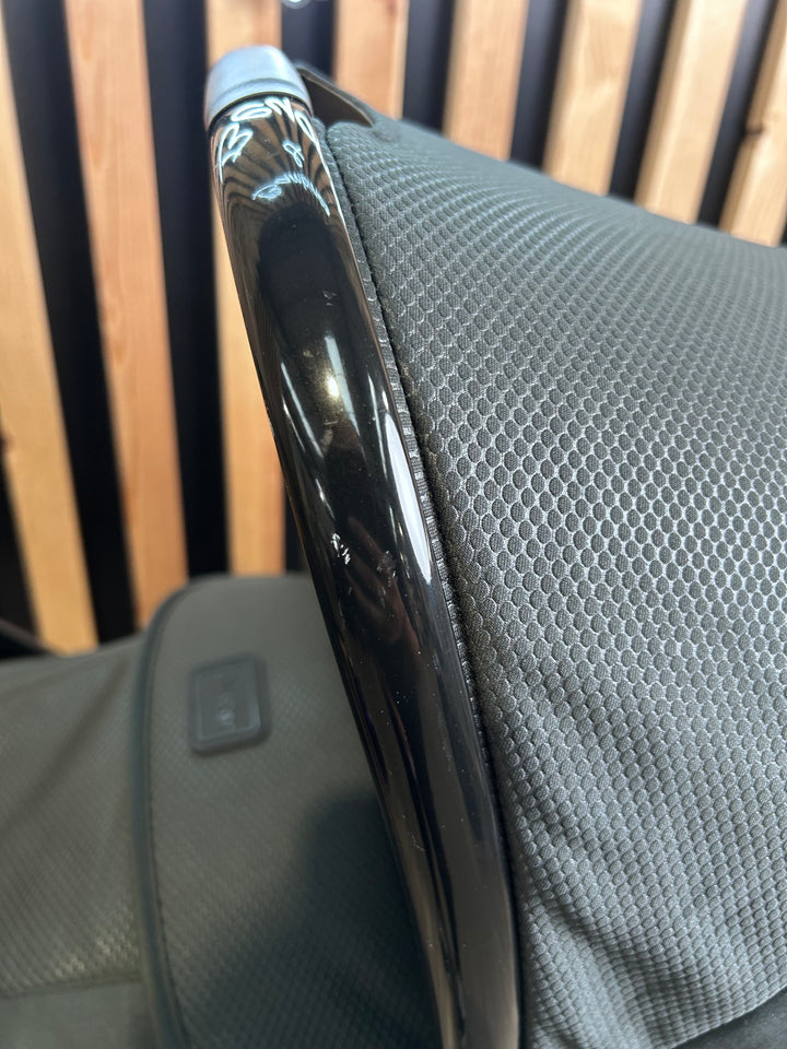 PRE LOVED Oyster3 Pram + Pushchair - Pixel