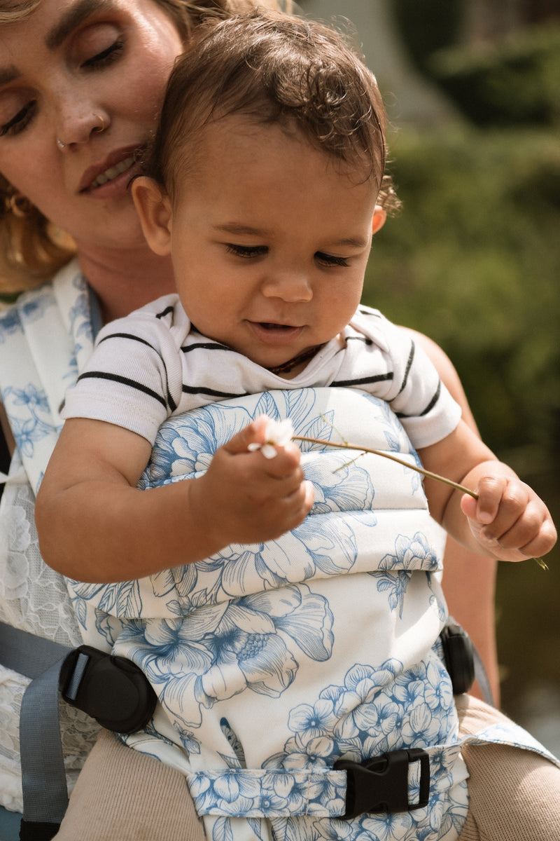 Bizzi Growin Nomad Pure Organic Baby Carrier - Blue Hydrangea