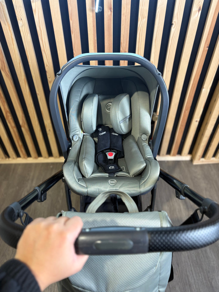 PRE LOVED Babystyle Oyster3 Travel System - Spearmint