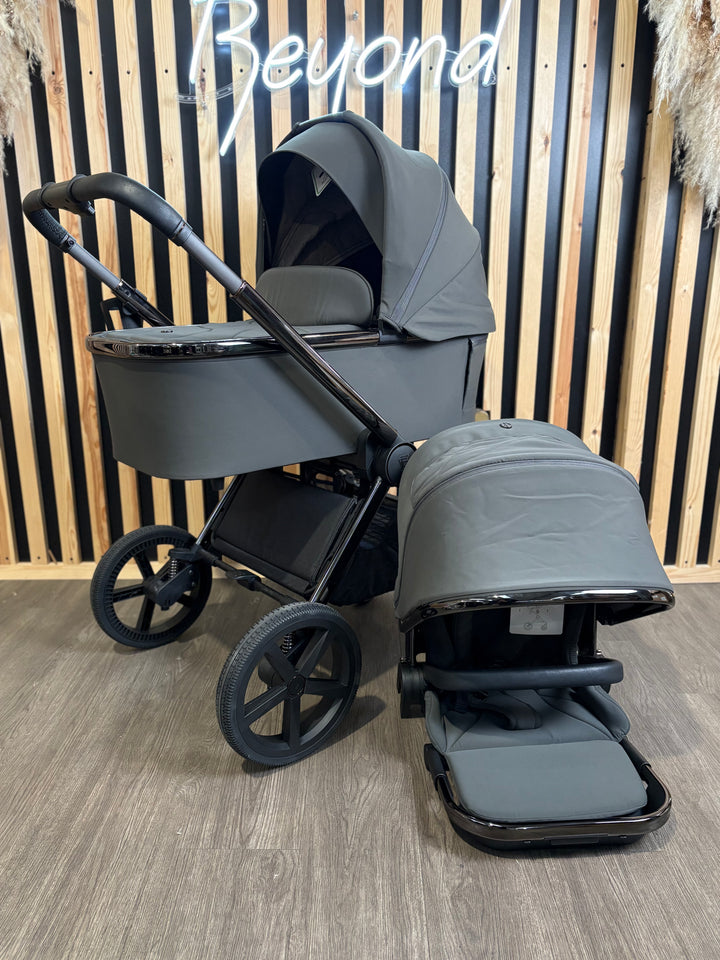EX DISPLAY Venicci Tinum Upline 2-in-1 Travel System - SE Lava