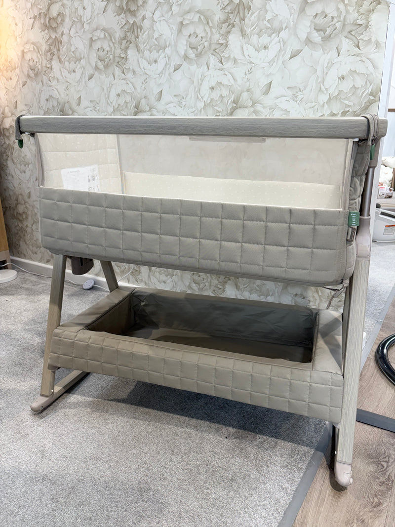 EX DISPLAY Tutti Bambini CoZee Sense Bedside Crib - Soft Walnut/Cocoa