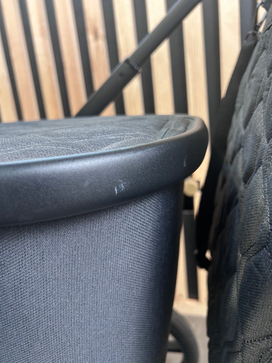 EX DISPLAY Venicci Tinum Edge 2-in-1 Travel System - Charcoal