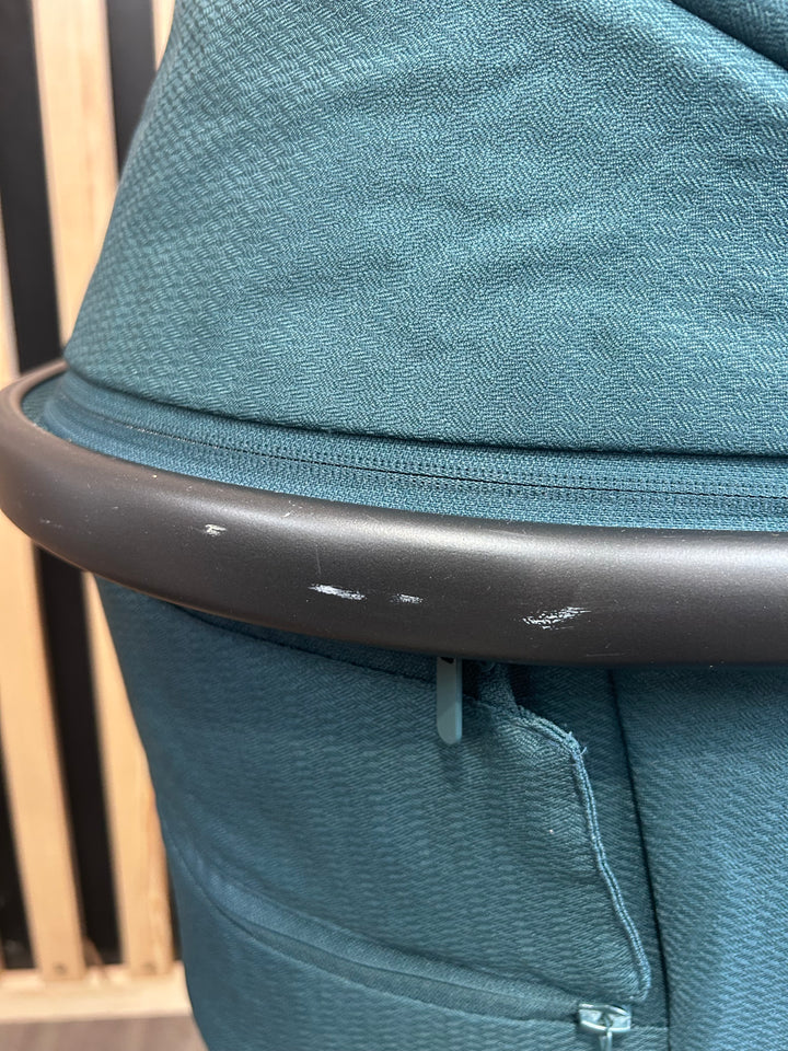 PRE LOVED Venicci Tinum 2.0 Special Edition Travel System - Teal Bay