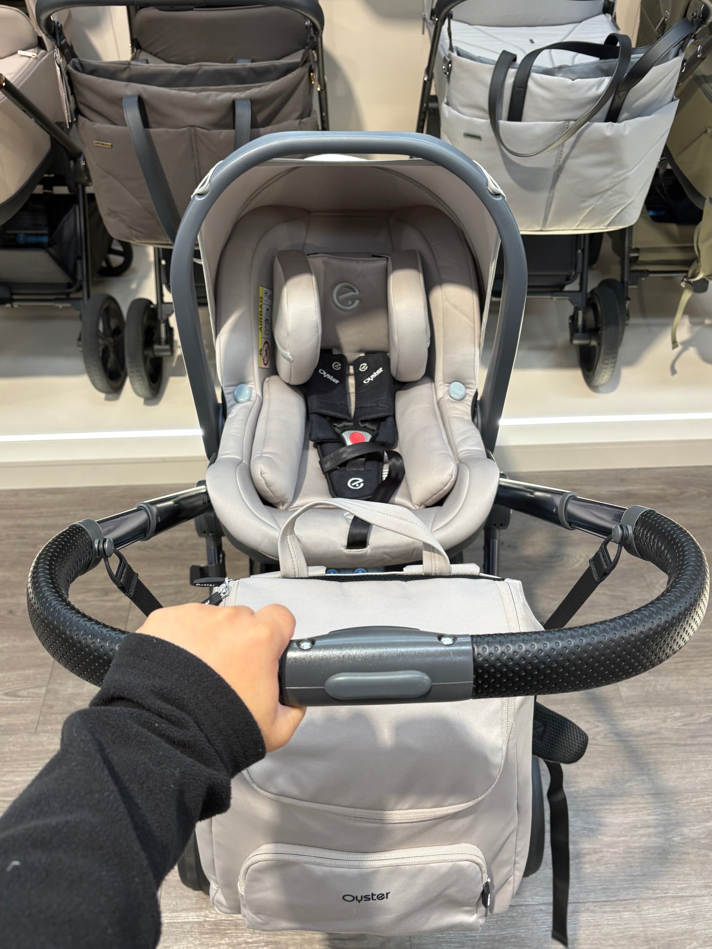 PRE LOVED Babystyle Oyster4 Travel System - Stone