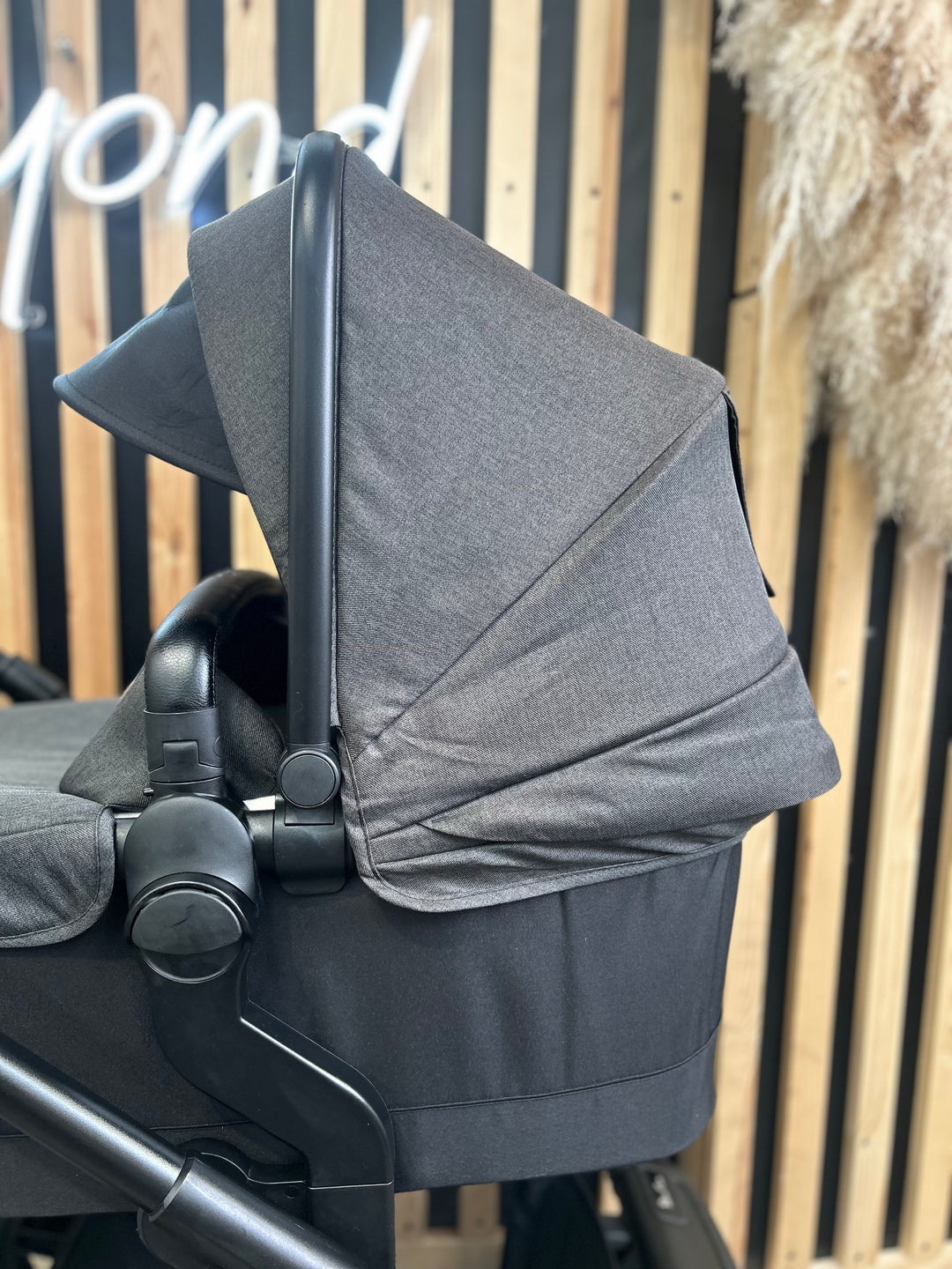 PRE LOVED Silver Cross Coast Travel System - Flint