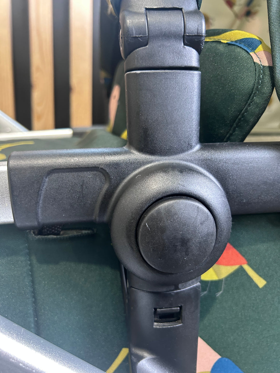 PRE LOVED Cosatto Giggle 3-in-1 Travel System - Birdland