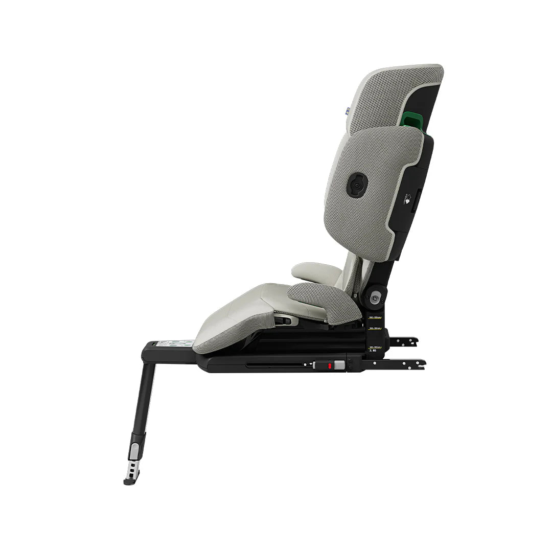 Axkid UP Car Seat - Beachgrass Beige + FREE FOOTREST WORTH £50!