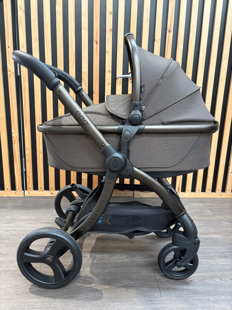 EX DISPLAY egg3 Pram+ Pushchair - Chocolate Velvet