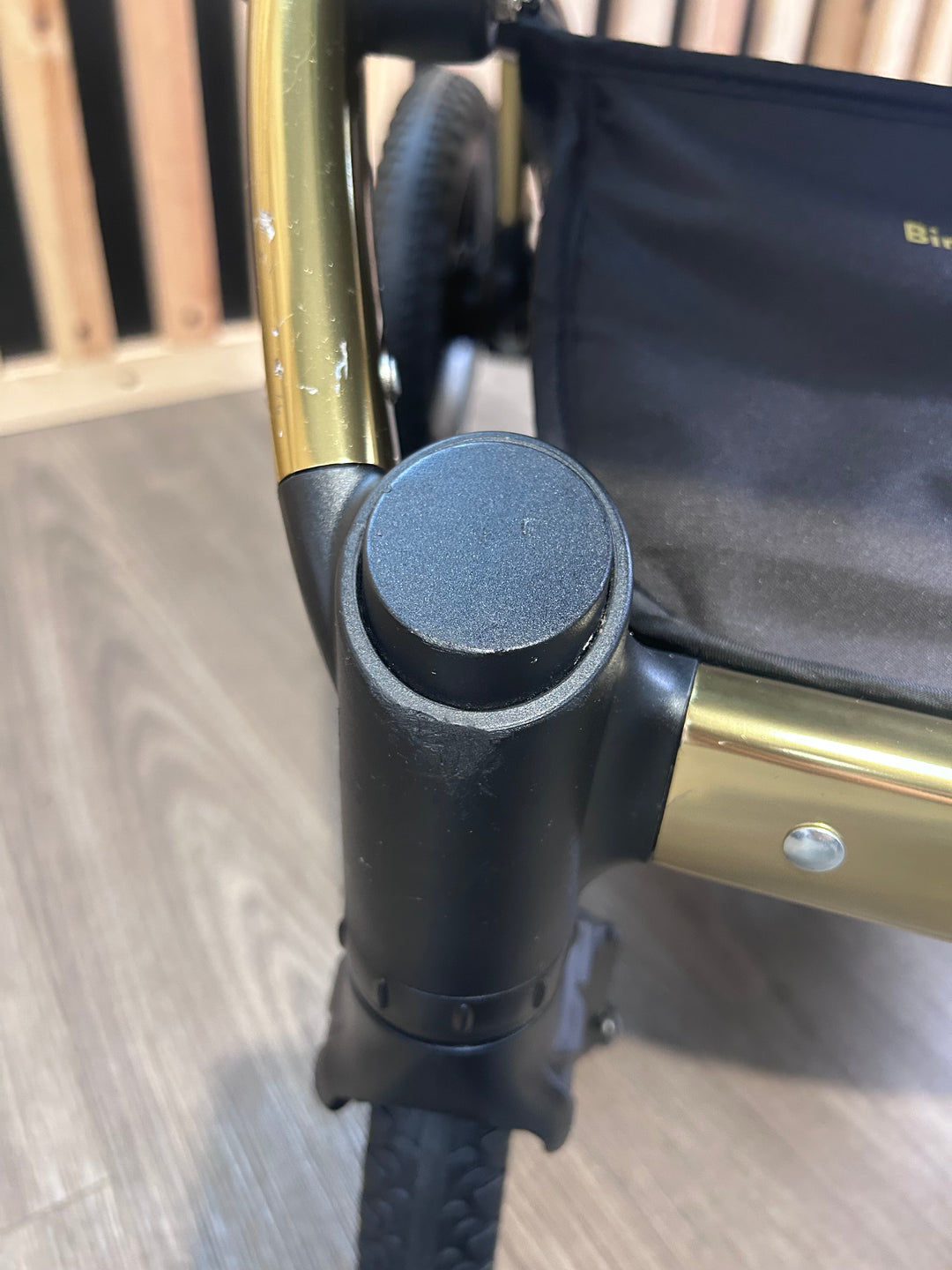 PRE LOVED Cosatto Wow 2 2in1 Travel System - Bureau