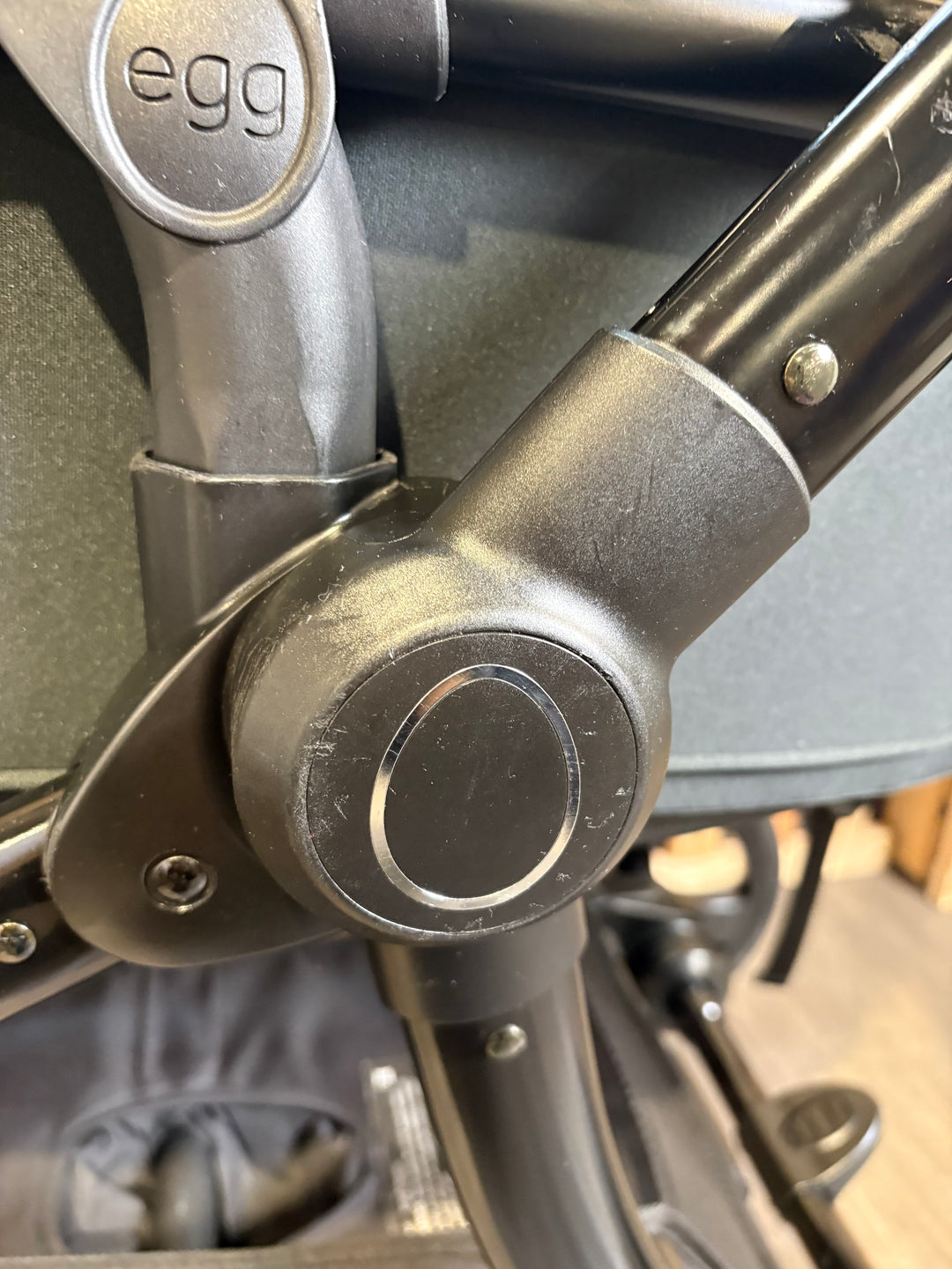 PRE LOVED egg3 Travel System - Houndstooth Black