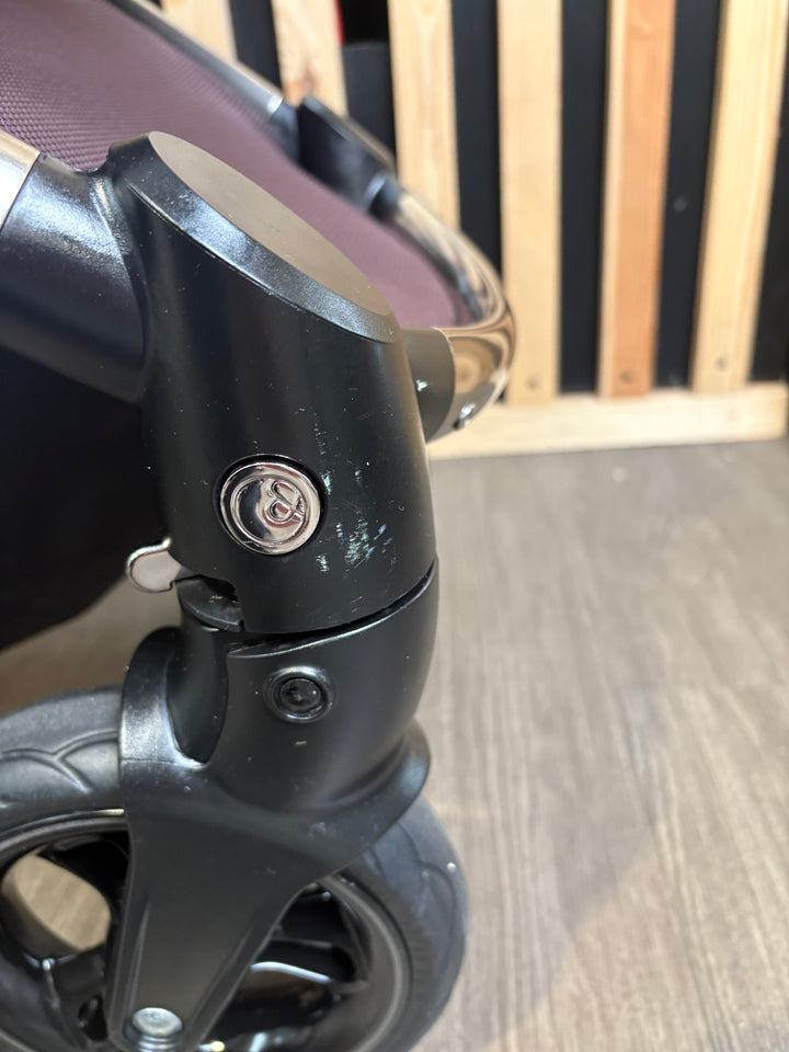 PRE LOVED Mamas & Papas Ocarro Travel System - Everest