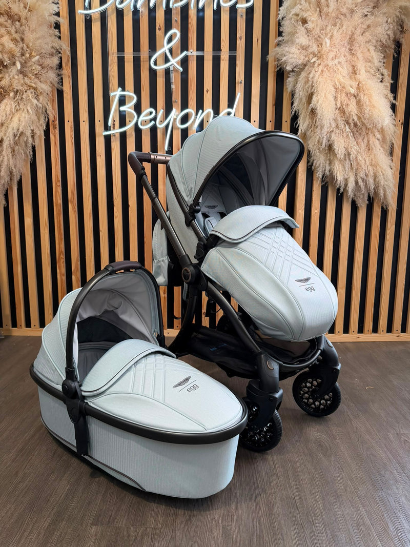 EX DISPLAY Aston Martin egg3 Luxury Travel System - Soft Grey