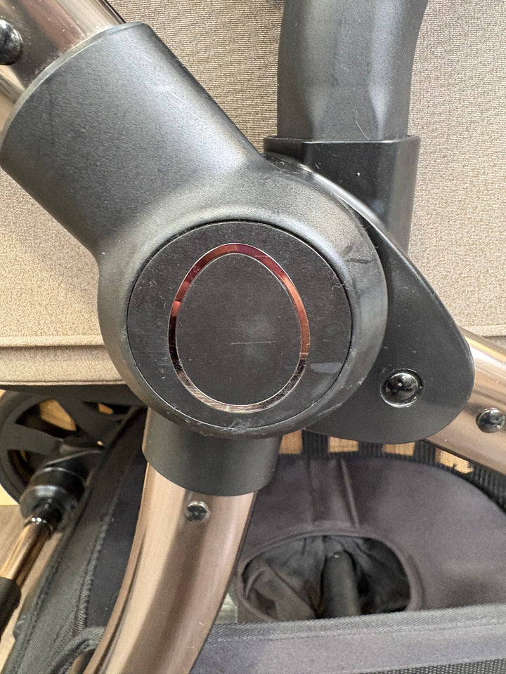 PRE LOVED egg3 Travel System - Mink