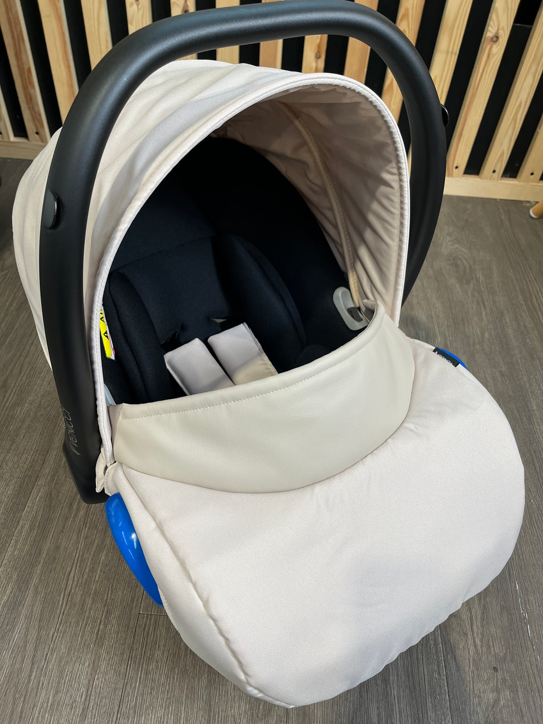 OPEN BOX Venicci Asti Car Seat - Frappe