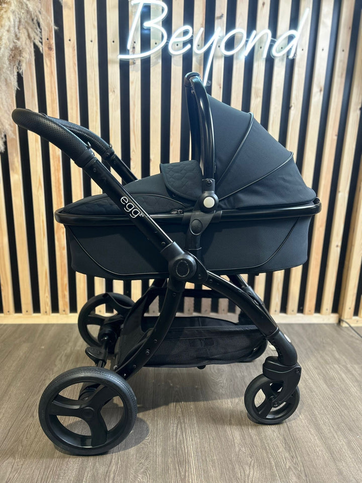 PRE LOVED Egg2 Special Edition Travel System - Just Black