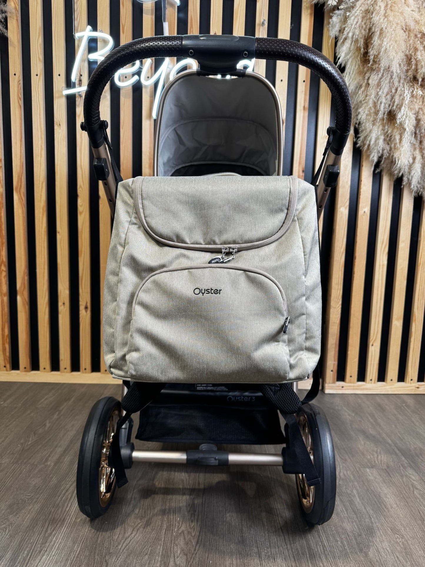 PRE LOVED Oyster 3 Pram & Pushchair - Creme Brulee