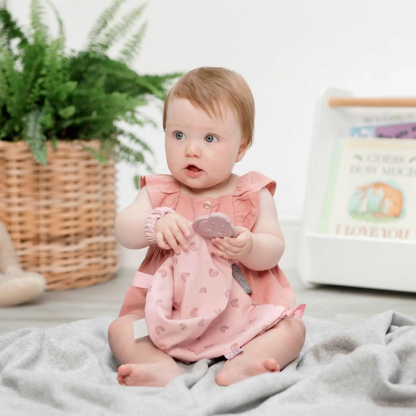Cheeky Chompers Comfortchew Baby Comforter With Teether - Rainbow Rose