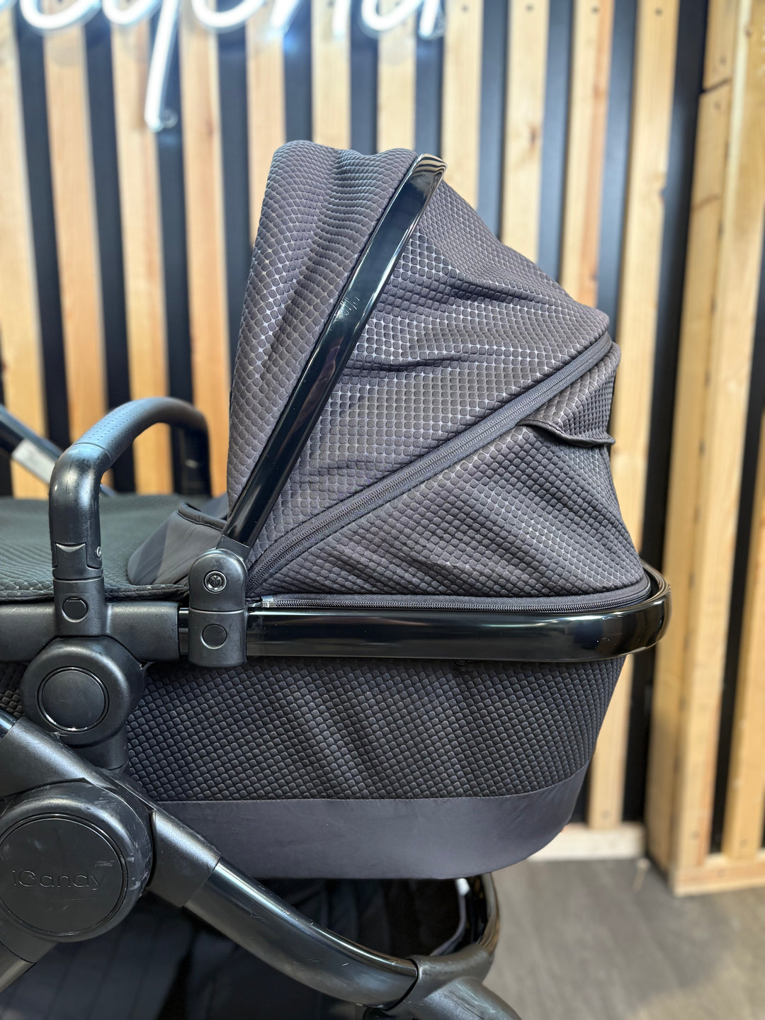 PRE LOVED iCandy Peach 6 Travel System - Cerium