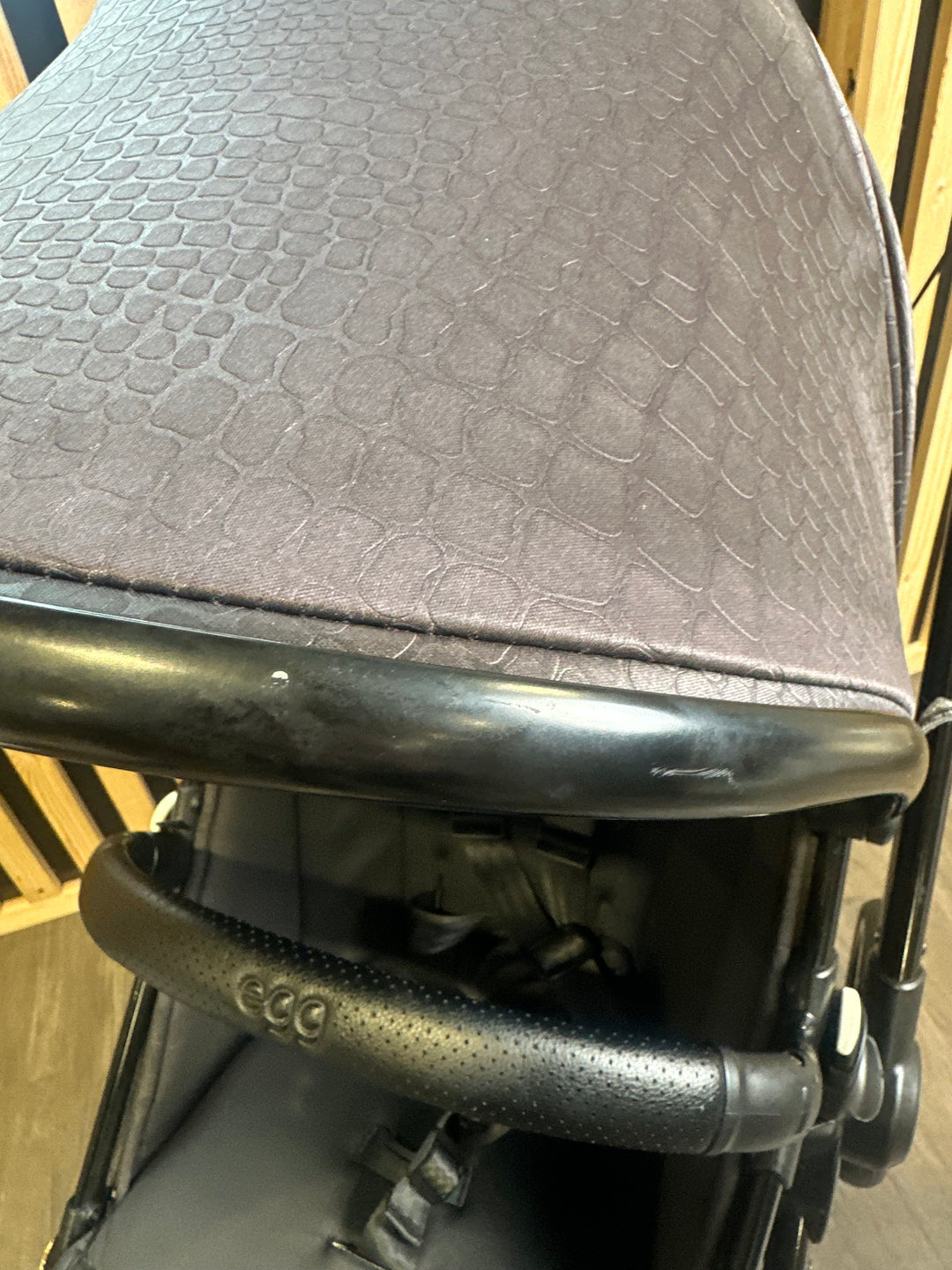 PRE LOVED egg2 Travel System - Jurassic Gold