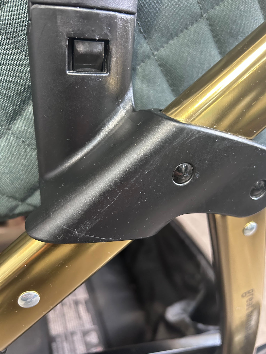 PRE LOVED Cosatto Wow 2 2in1 Travel System - Bureau