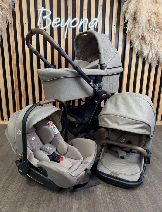 PRE LOVED Joie Finiti 3-in-1 Travel System - Maple + Brand New Carrycot Stand