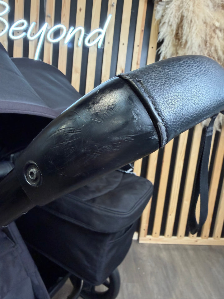 PRE LOVED Bugaboo Donkey3 Duo - Midnight Black