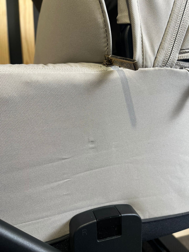 EX DISPLAY Venicci Claro Pushchair, Carrycot & Accessories - Vanilla