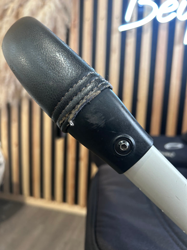 PRE LOVED Bugaboo Donkey2 Twin Bundle - Black/Grey Melange