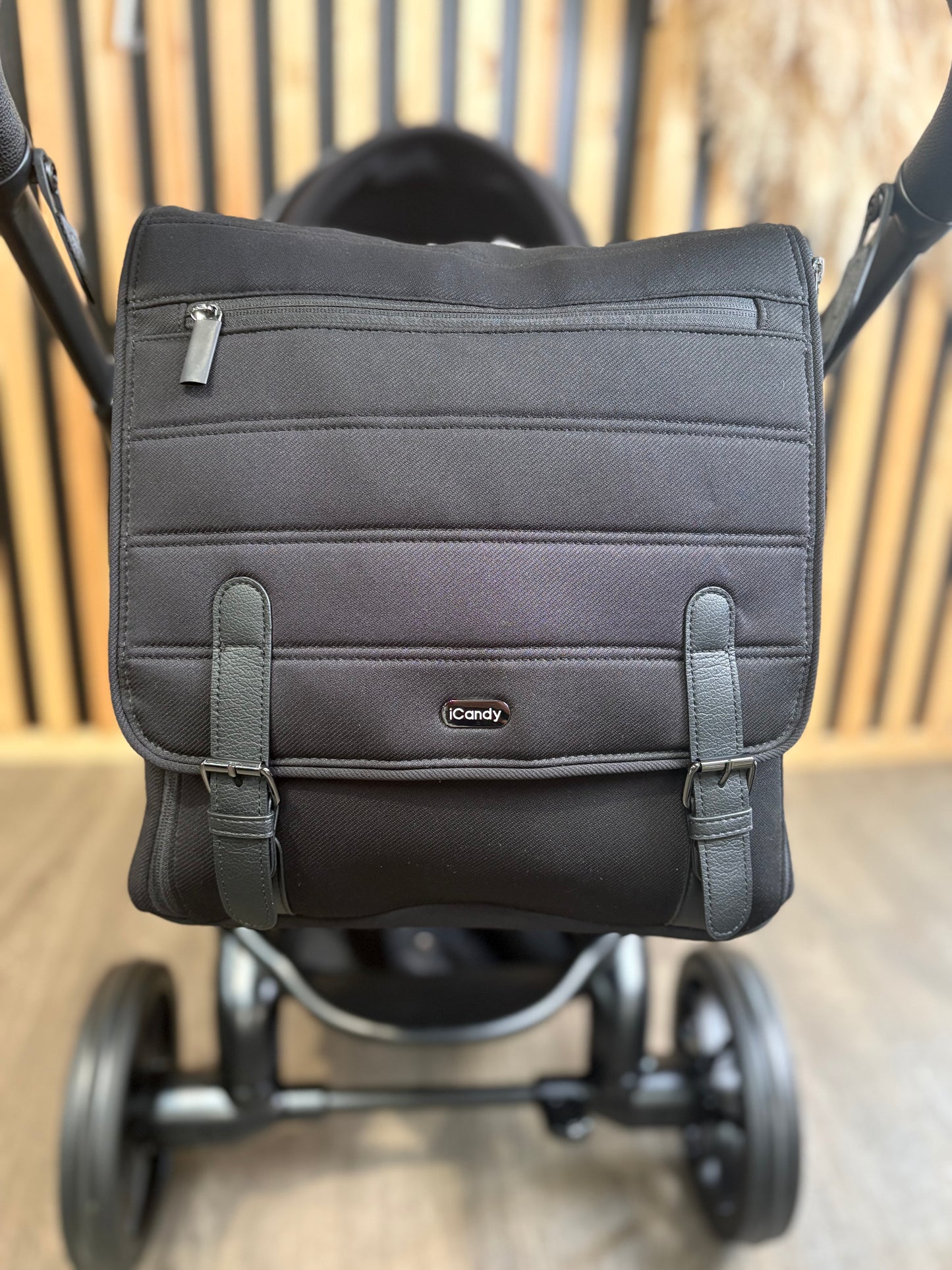 PRE LOVED iCandy Peach 7 Travel System - Jet/Black