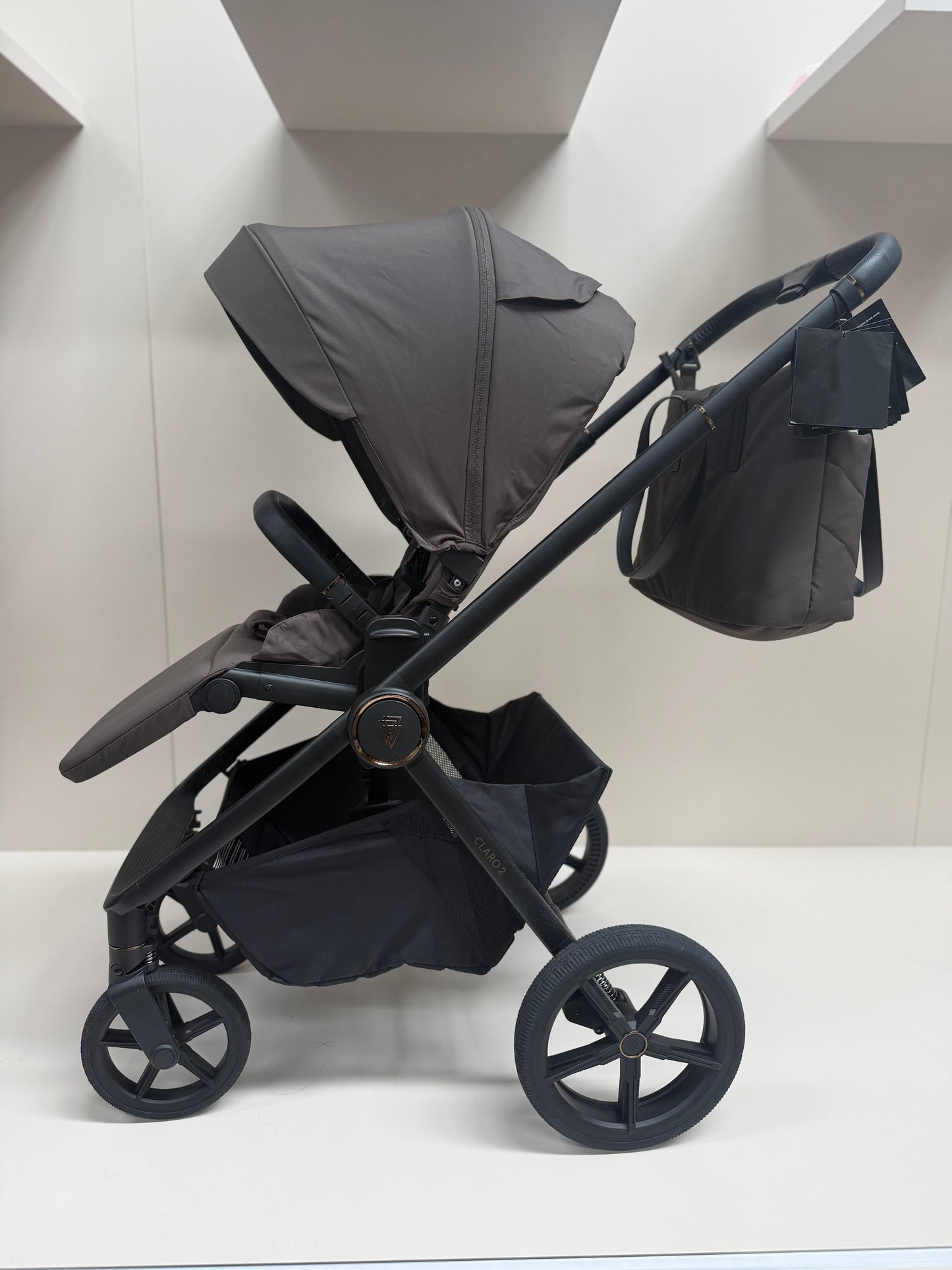 EX DISPLAY Venicci Claro2 2-in-1 Travel System - Chocolate