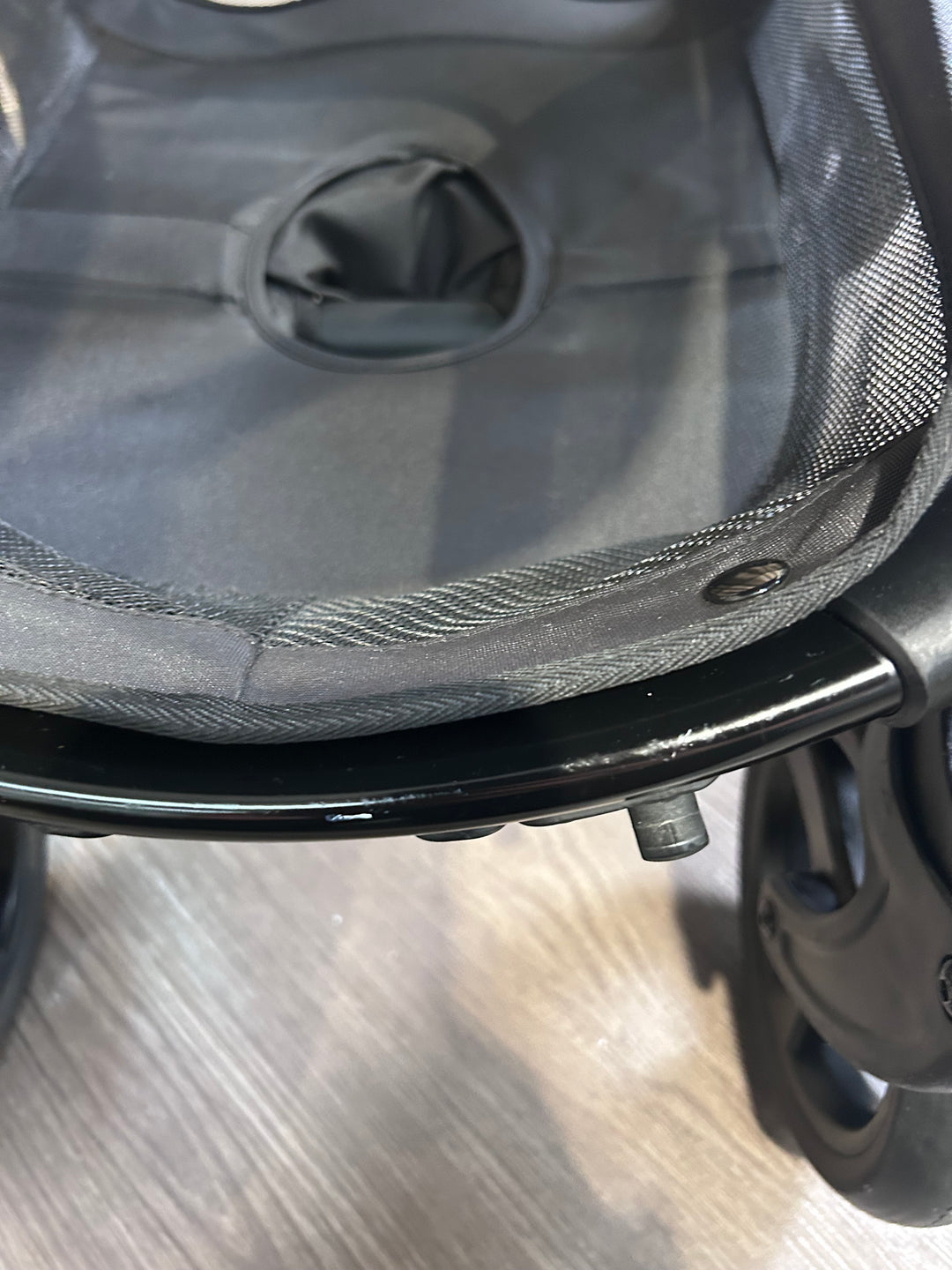 PRE LOVED egg2 Travel System - Just Black