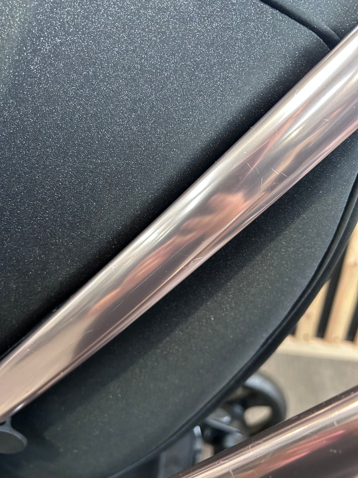 PRE LOVED egg Pushchair + Footmuff - Diamond Black