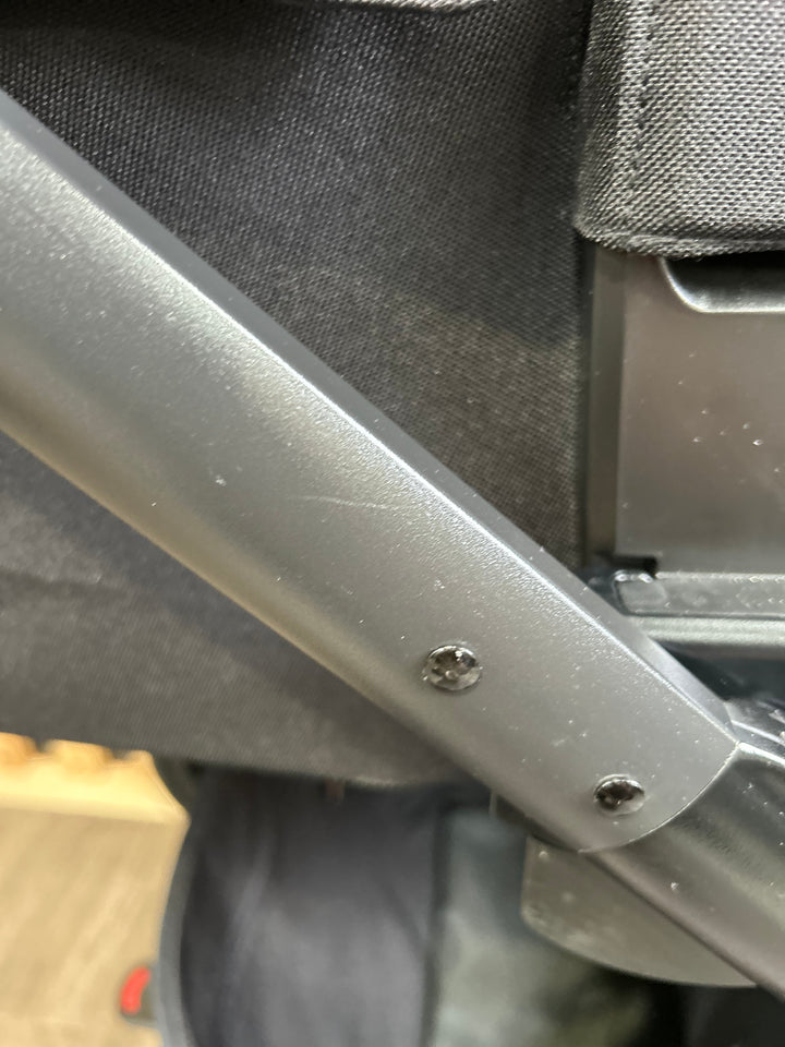 PRE LOVED Nuna Mixx Travel System - Caviar