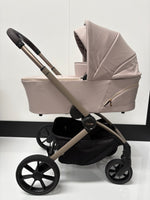EX DISPLAY Oyster Vee Travel System Bundle - Vanilla