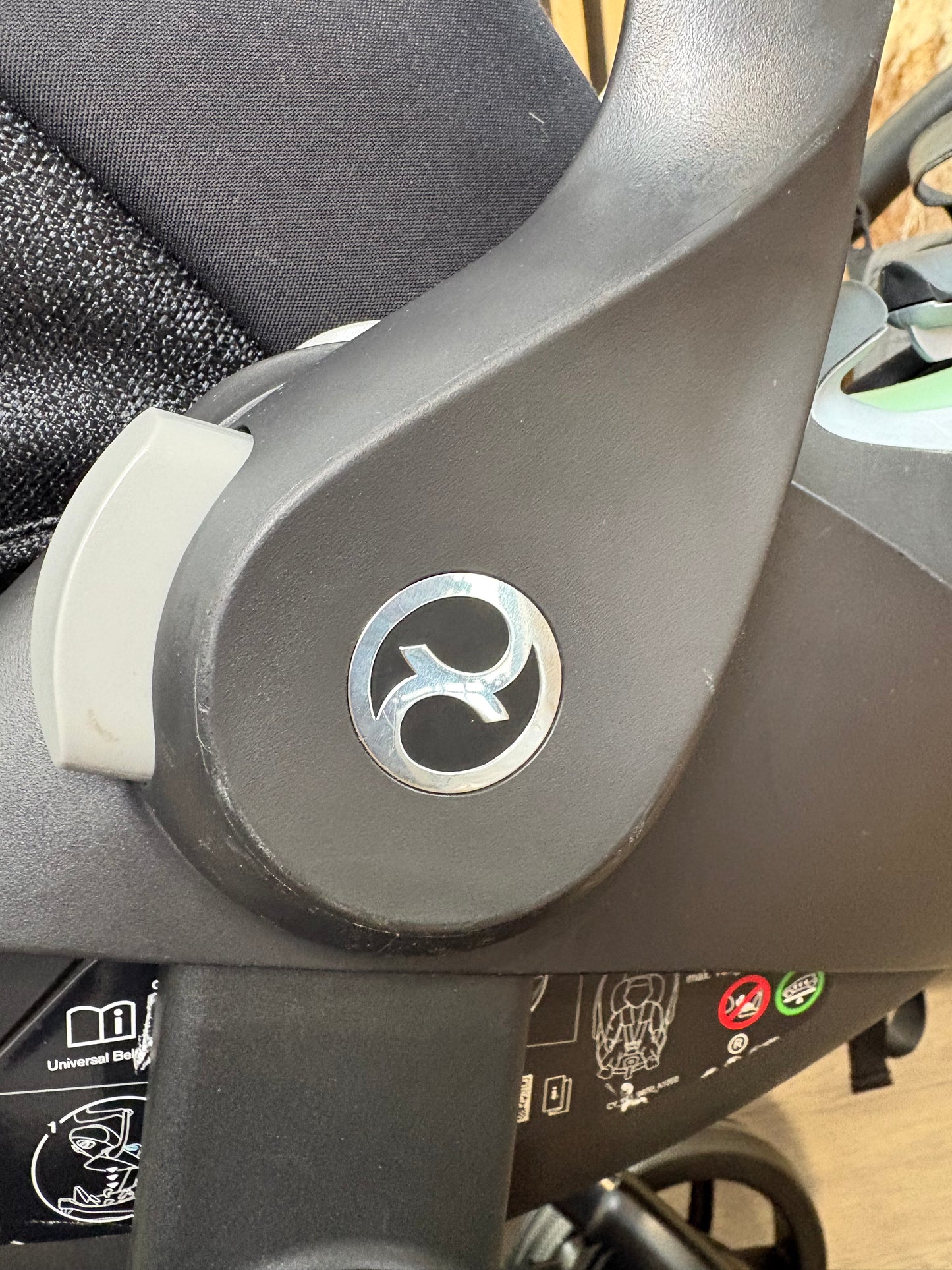 PRE LOVED iCandy Peach 7 Travel System - Dark Grey