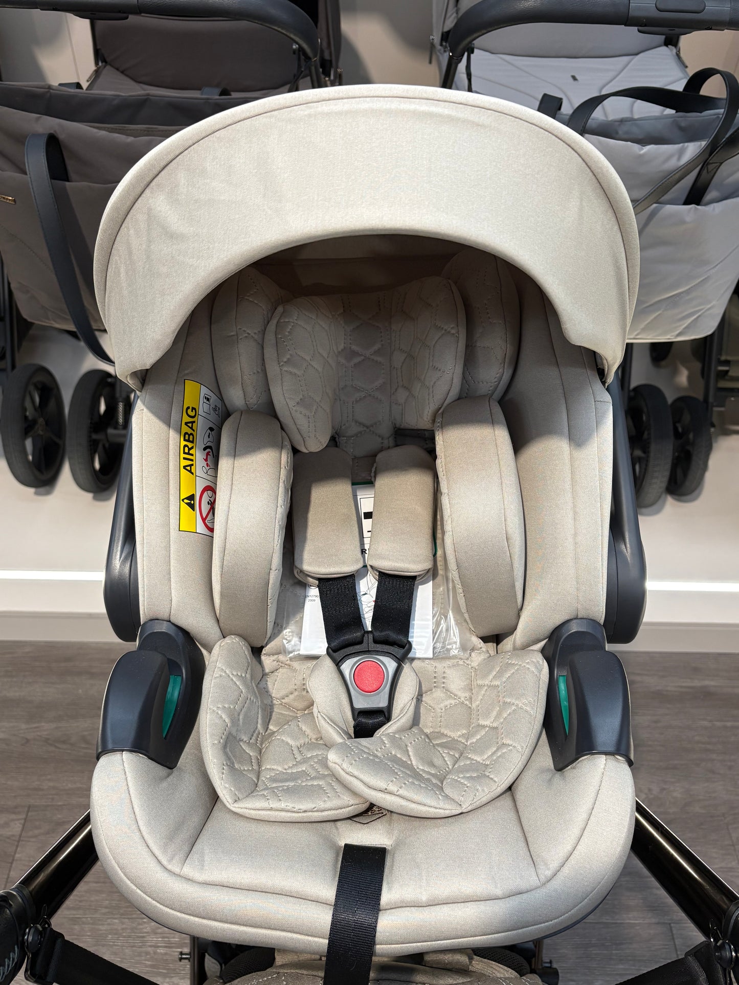 PRE LOVED egg2 Travel System w/ BRAND NEW egg Shell Car Seat - Mink