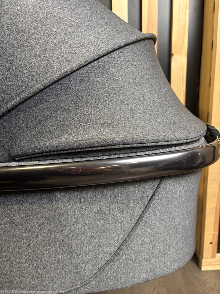 PRE LOVED egg2 Double Travel System - Quartz