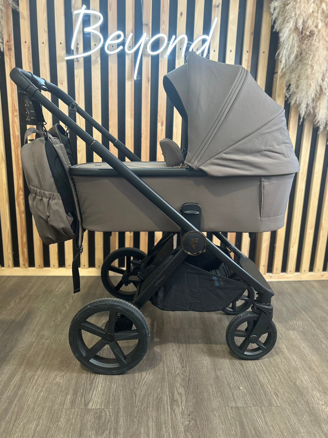 EX DISPLAY Venicci Upline2 3-in-1 Travel System - Brownie