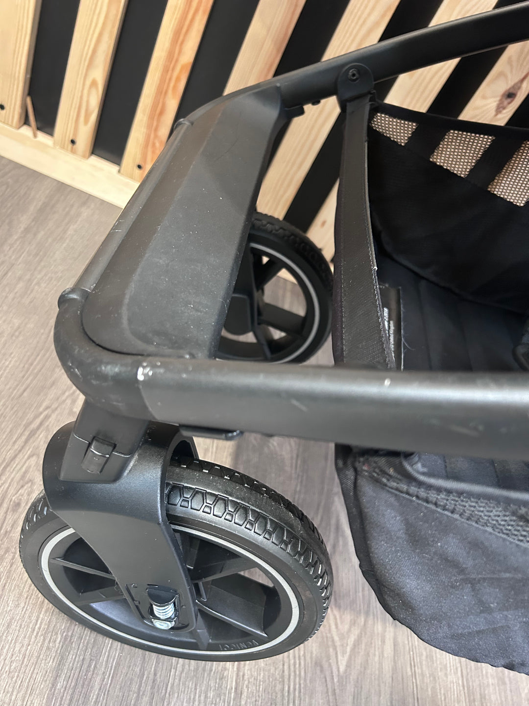 PRE LOVED Venicci Tinum 2.0 Special Edition Travel System - Teal Bay