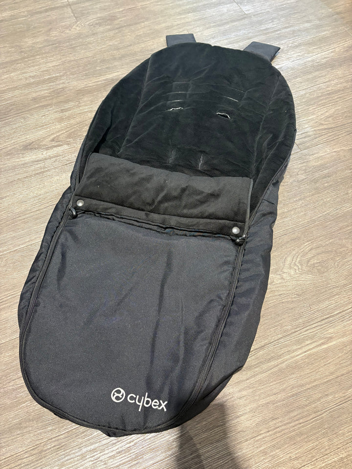 PRE LOVED Cybex Footmuff - Black