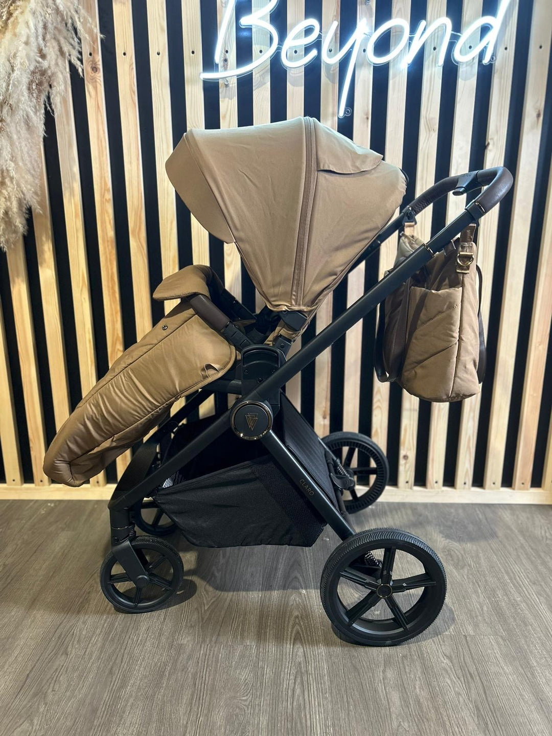 EX DISPLAY Venicci Claro 2in1 Pram & Pushchair - Caramel