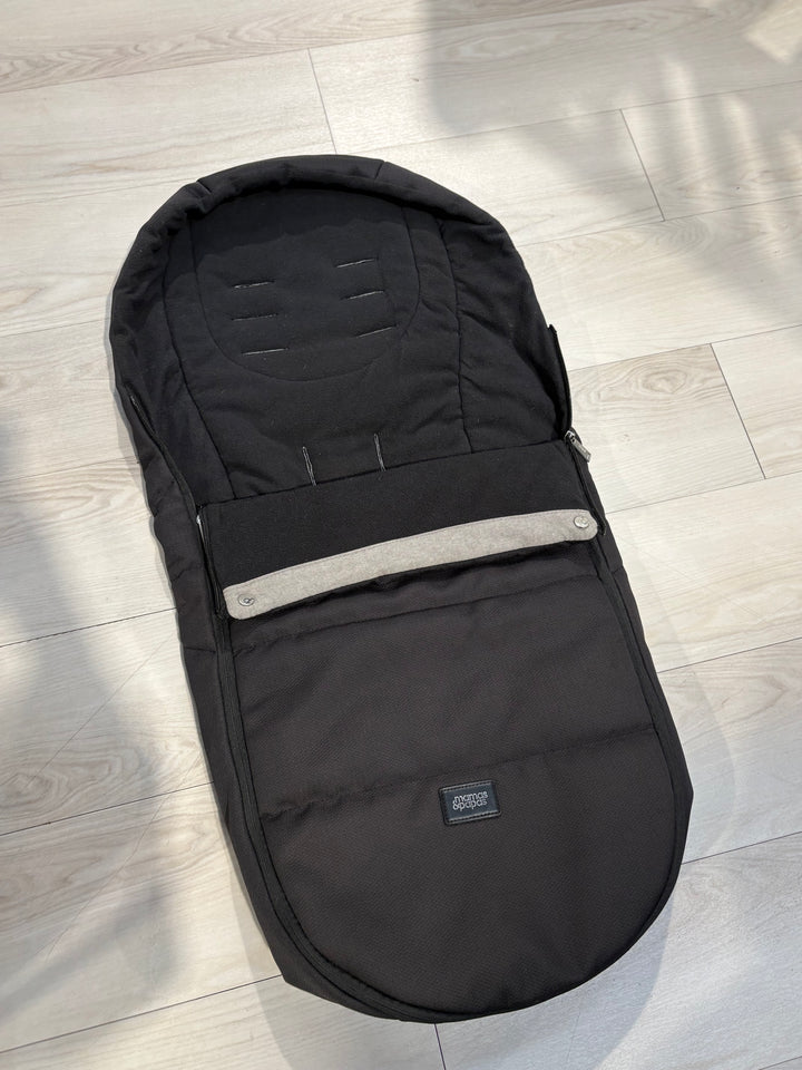 PRE LOVED Mamas & Papas Footmuff - Black