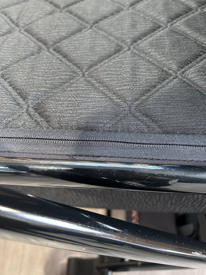 PRE LOVED Venicci Tinum 2.0 2-in-1 Travel System - SE Stylish Black