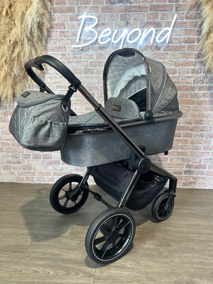 PRE LOVED Venicci Tinum Travel System - Grey