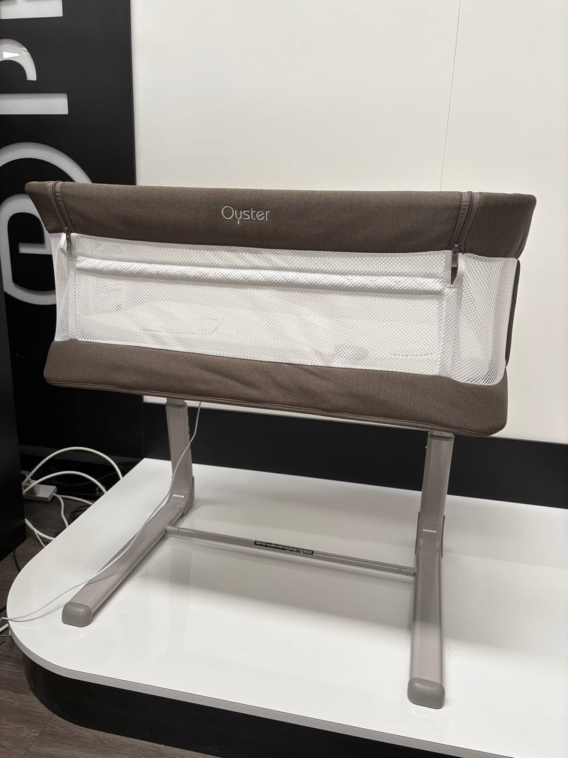EX DISPLAY Babystyle Oyster Drop-Side Wiggle Crib - Mink