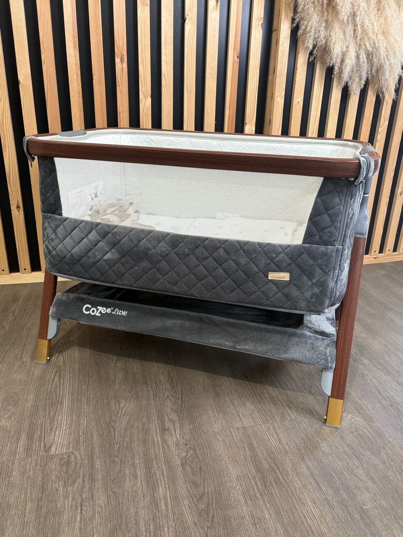 PRE LOVED Tutti Bambini CoZee Luxe Bedside Crib W/Sheet - Walnut & Slate