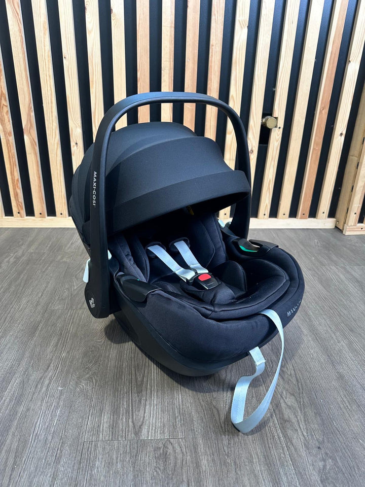 PRE LOVED Maxi-Cosi Pebble 360 Pro Car Seat - Twillic Black
